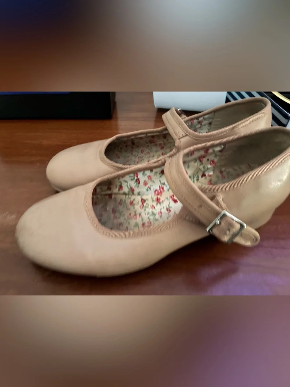 Capazio tan Maryjane tap shoes girl size 4